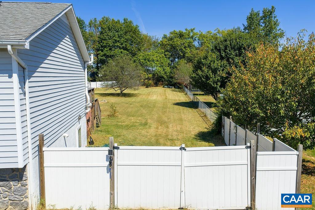197 SHERWOOD DR, WAYNESBORO, Virginia 22980, 3 Bedrooms Bedrooms, ,2 BathroomsBathrooms,Residential,For sale,197 SHERWOOD DR,669314 MLS # 669314