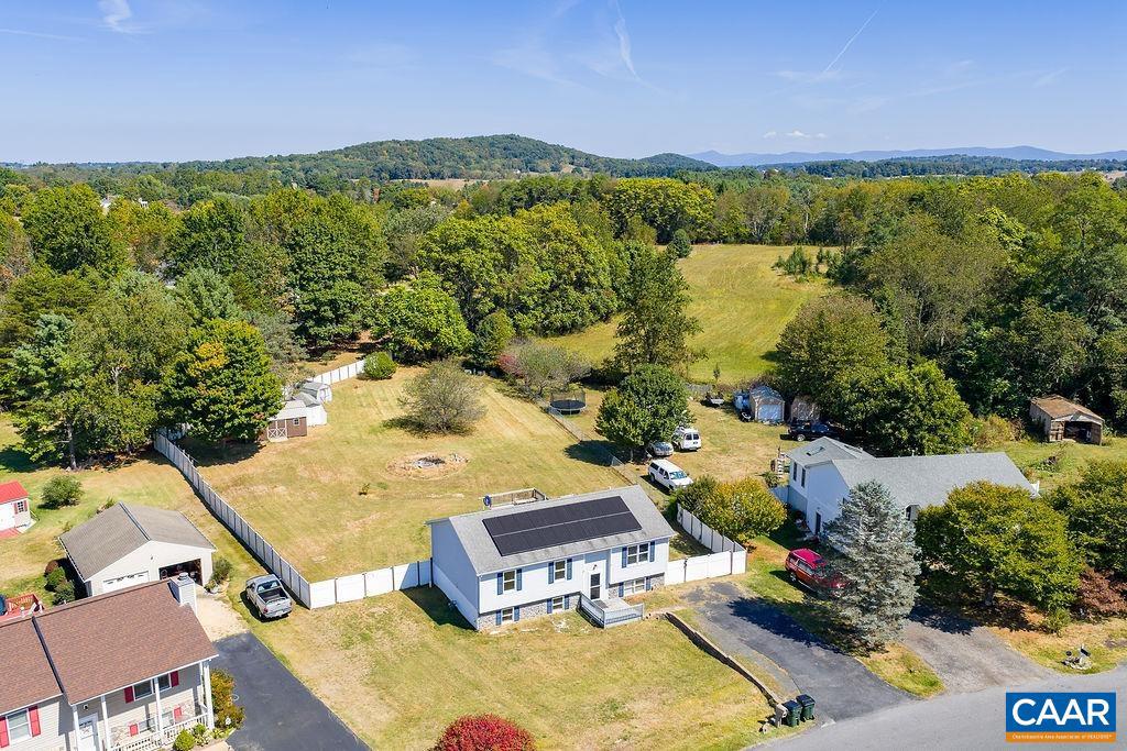 197 SHERWOOD DR, WAYNESBORO, Virginia 22980, 3 Bedrooms Bedrooms, ,2 BathroomsBathrooms,Residential,For sale,197 SHERWOOD DR,669314 MLS # 669314