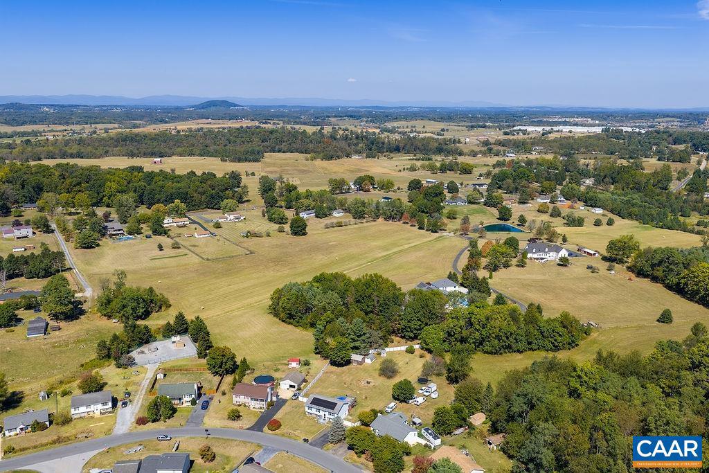 197 SHERWOOD DR, WAYNESBORO, Virginia 22980, 3 Bedrooms Bedrooms, ,2 BathroomsBathrooms,Residential,For sale,197 SHERWOOD DR,669314 MLS # 669314
