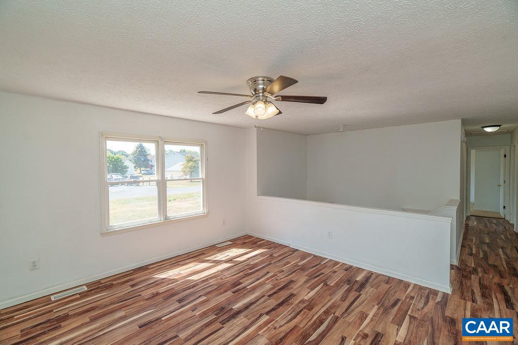 197 SHERWOOD DR, WAYNESBORO, Virginia 22980, 3 Bedrooms Bedrooms, ,2 BathroomsBathrooms,Residential,For sale,197 SHERWOOD DR,669314 MLS # 669314
