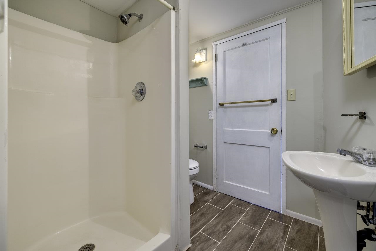11904 NORTH VALLEY PIKE, BROADWAY, Virginia 22815, 3 Bedrooms Bedrooms, ,1 BathroomBathrooms,Residential,11904 NORTH VALLEY PIKE,669340 MLS # 669340