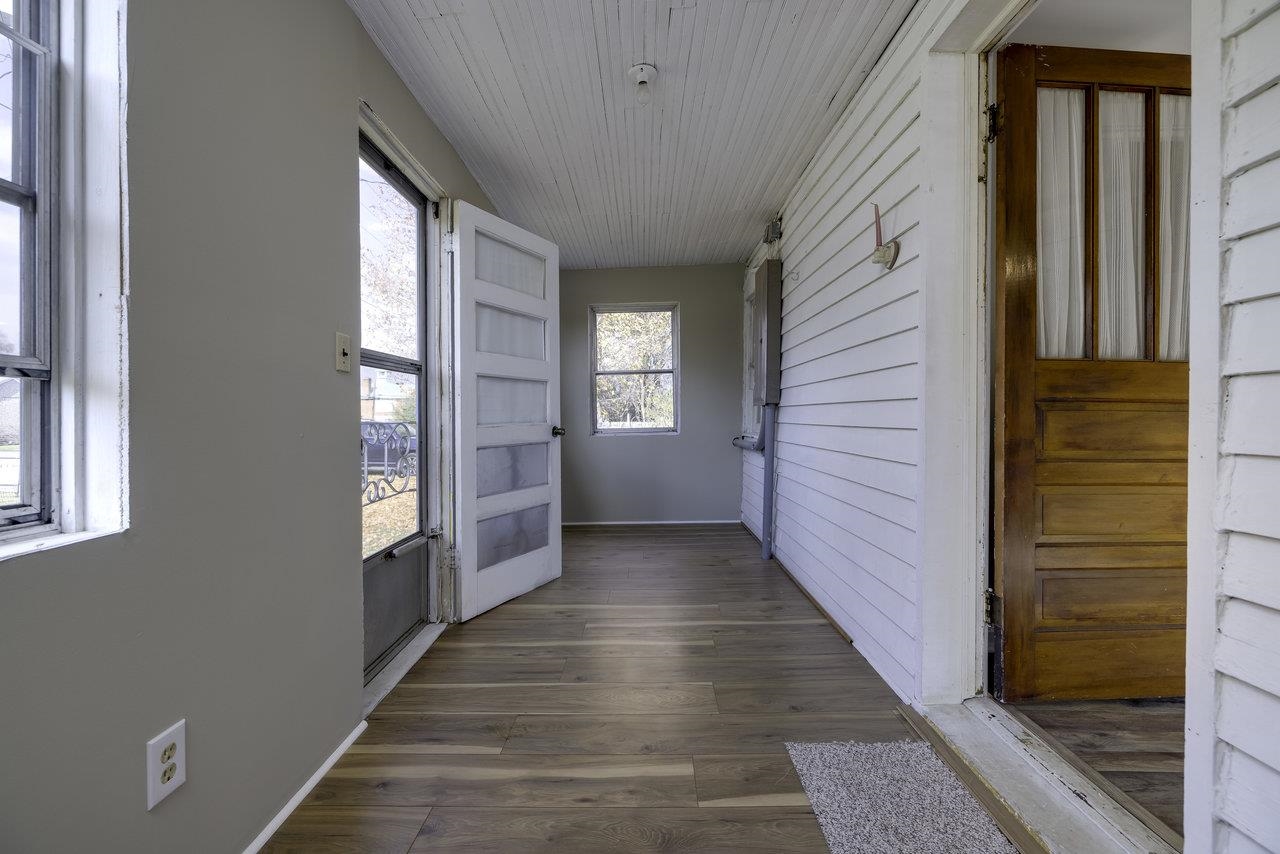 11904 NORTH VALLEY PIKE, BROADWAY, Virginia 22815, 3 Bedrooms Bedrooms, ,1 BathroomBathrooms,Residential,11904 NORTH VALLEY PIKE,669340 MLS # 669340