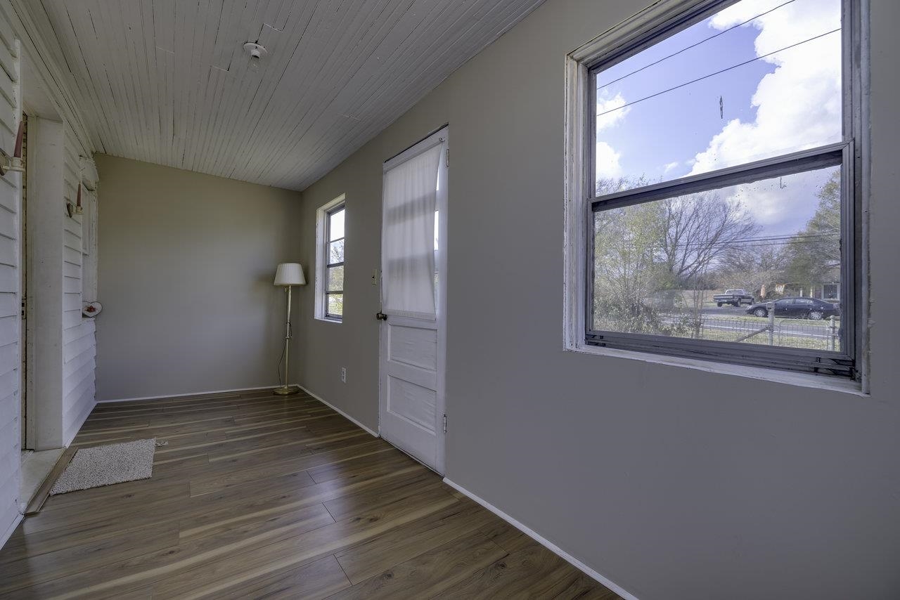 11904 NORTH VALLEY PIKE, BROADWAY, Virginia 22815, 3 Bedrooms Bedrooms, ,1 BathroomBathrooms,Residential,11904 NORTH VALLEY PIKE,669340 MLS # 669340