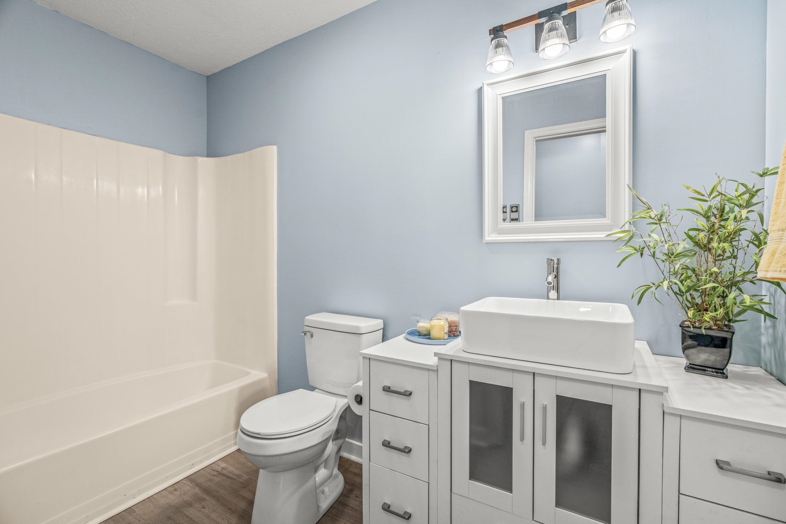 17 WHITE OAK DR, VERONA, Virginia 24482, 4 Bedrooms Bedrooms, ,3 BathroomsBathrooms,Residential,17 White Oak Dr.,17 WHITE OAK DR,669345 MLS # 669345