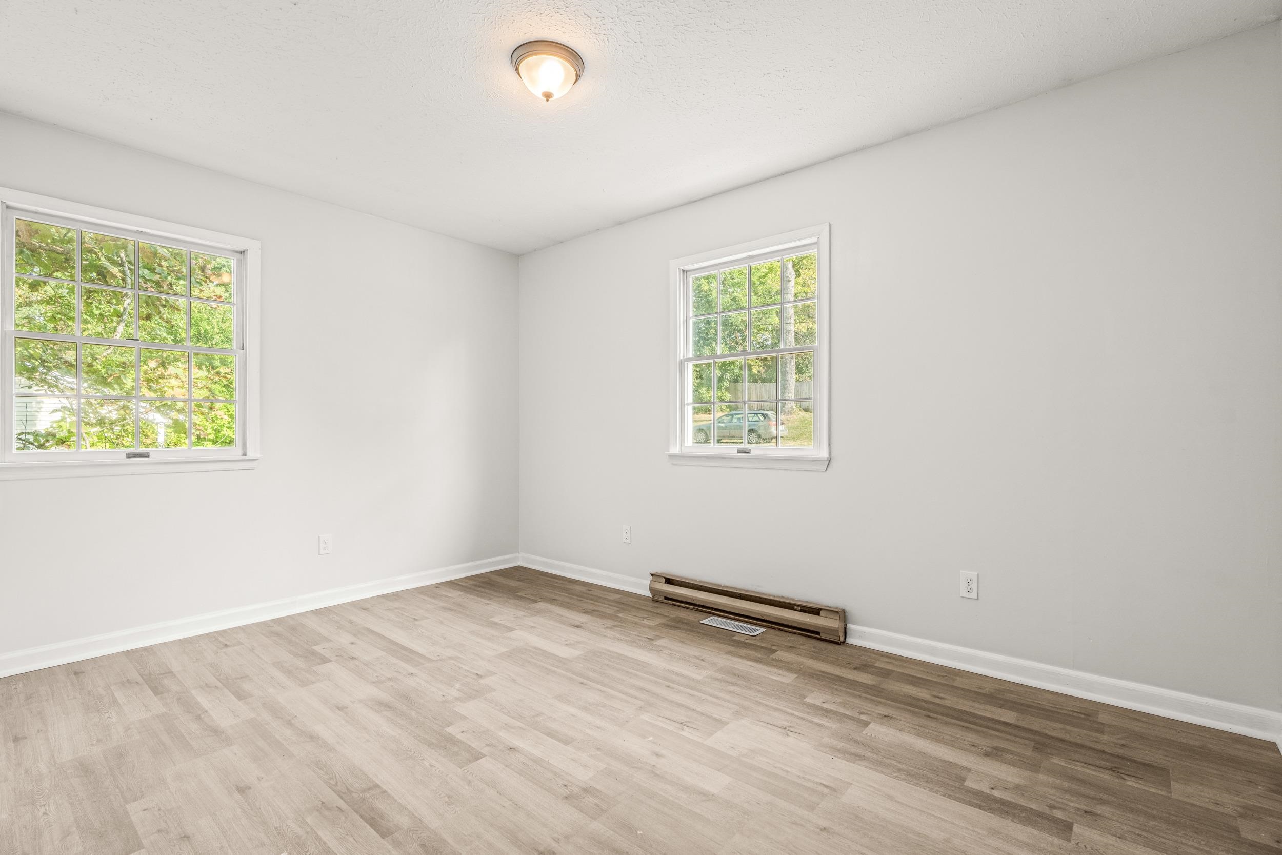 17 WHITE OAK DR, VERONA, Virginia 24482, 4 Bedrooms Bedrooms, ,3 BathroomsBathrooms,Residential,17 White Oak Dr.,17 WHITE OAK DR,669345 MLS # 669345