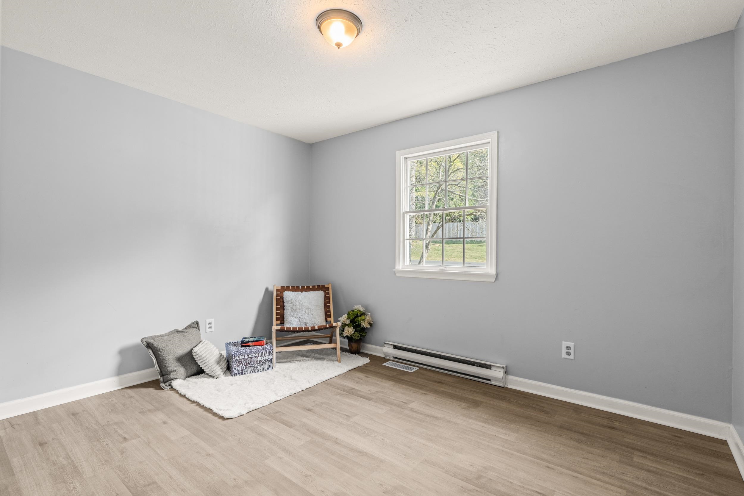 17 WHITE OAK DR, VERONA, Virginia 24482, 4 Bedrooms Bedrooms, ,3 BathroomsBathrooms,Residential,17 White Oak Dr.,17 WHITE OAK DR,669345 MLS # 669345