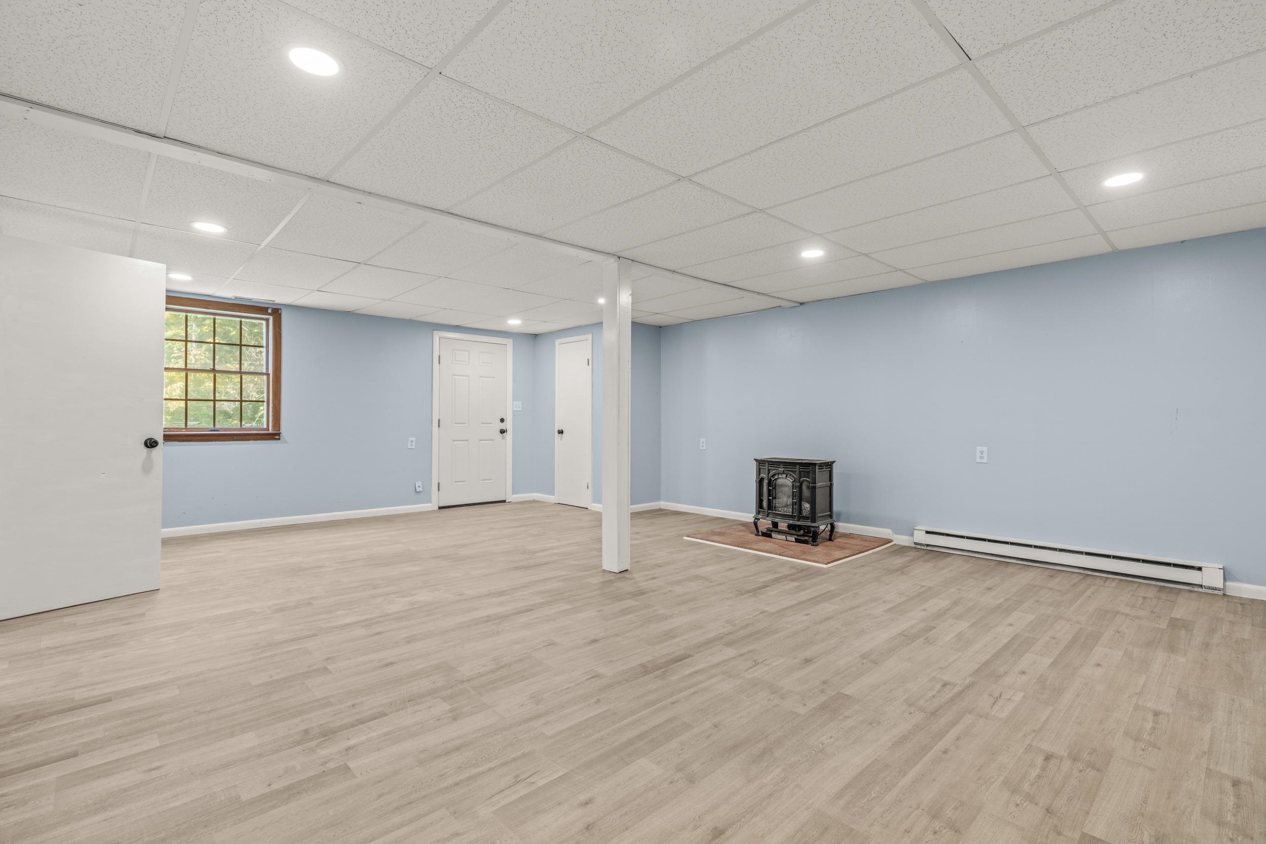 17 WHITE OAK DR, VERONA, Virginia 24482, 4 Bedrooms Bedrooms, ,3 BathroomsBathrooms,Residential,17 White Oak Dr.,17 WHITE OAK DR,669345 MLS # 669345