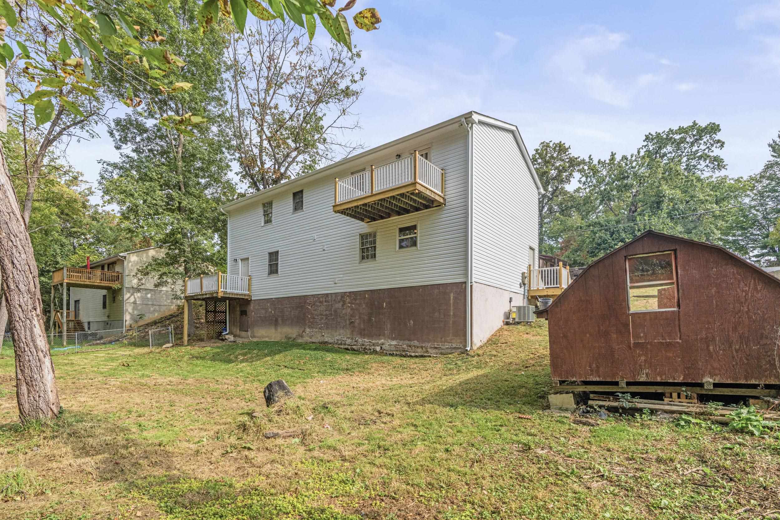 17 WHITE OAK DR, VERONA, Virginia 24482, 4 Bedrooms Bedrooms, ,3 BathroomsBathrooms,Residential,17 White Oak Dr.,17 WHITE OAK DR,669345 MLS # 669345