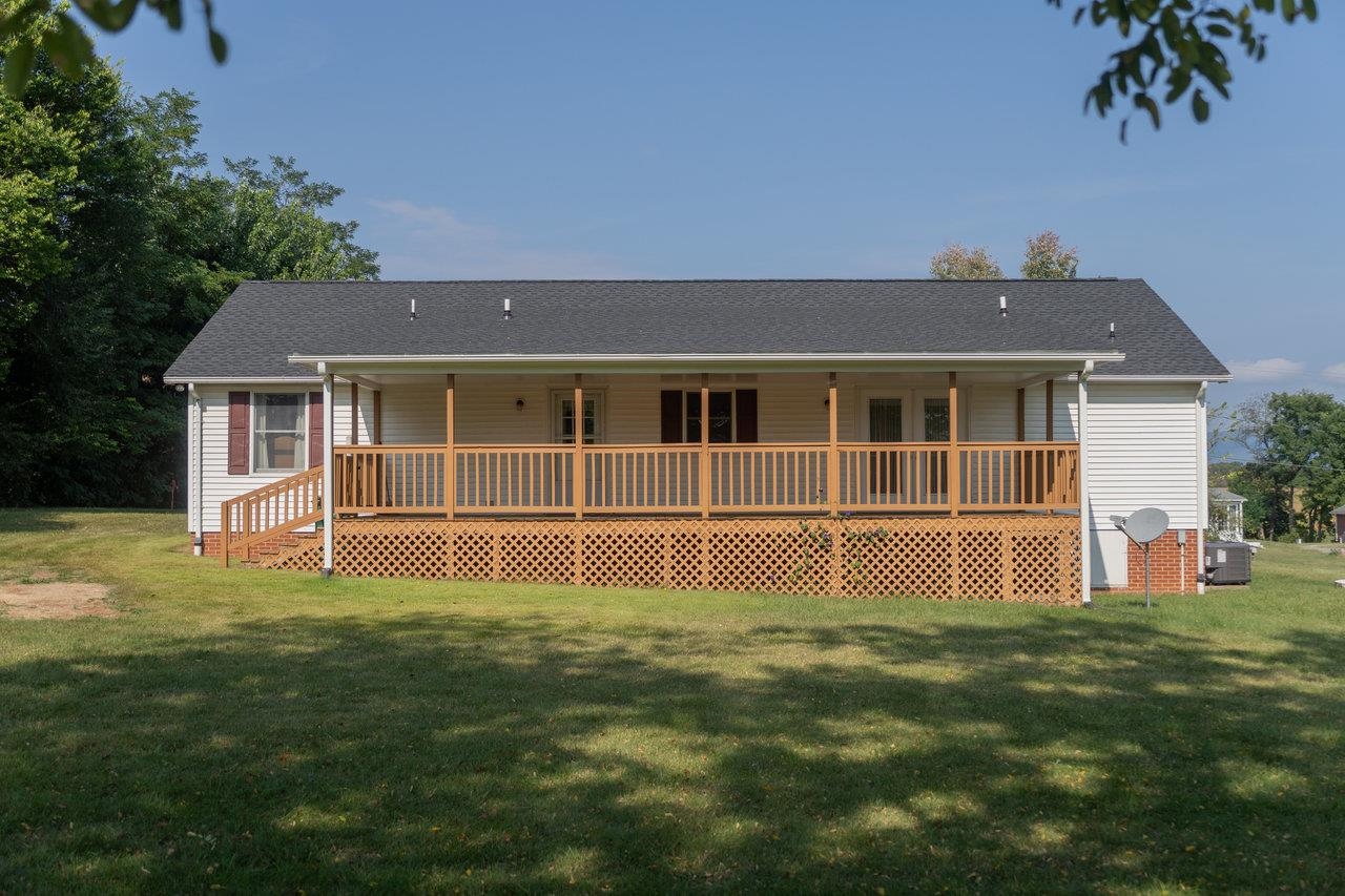 1529 GOODRICH RD, STANLEY, Virginia 22851, 3 Bedrooms Bedrooms, ,2 BathroomsBathrooms,Residential,1529 GOODRICH RD,669346 MLS # 669346