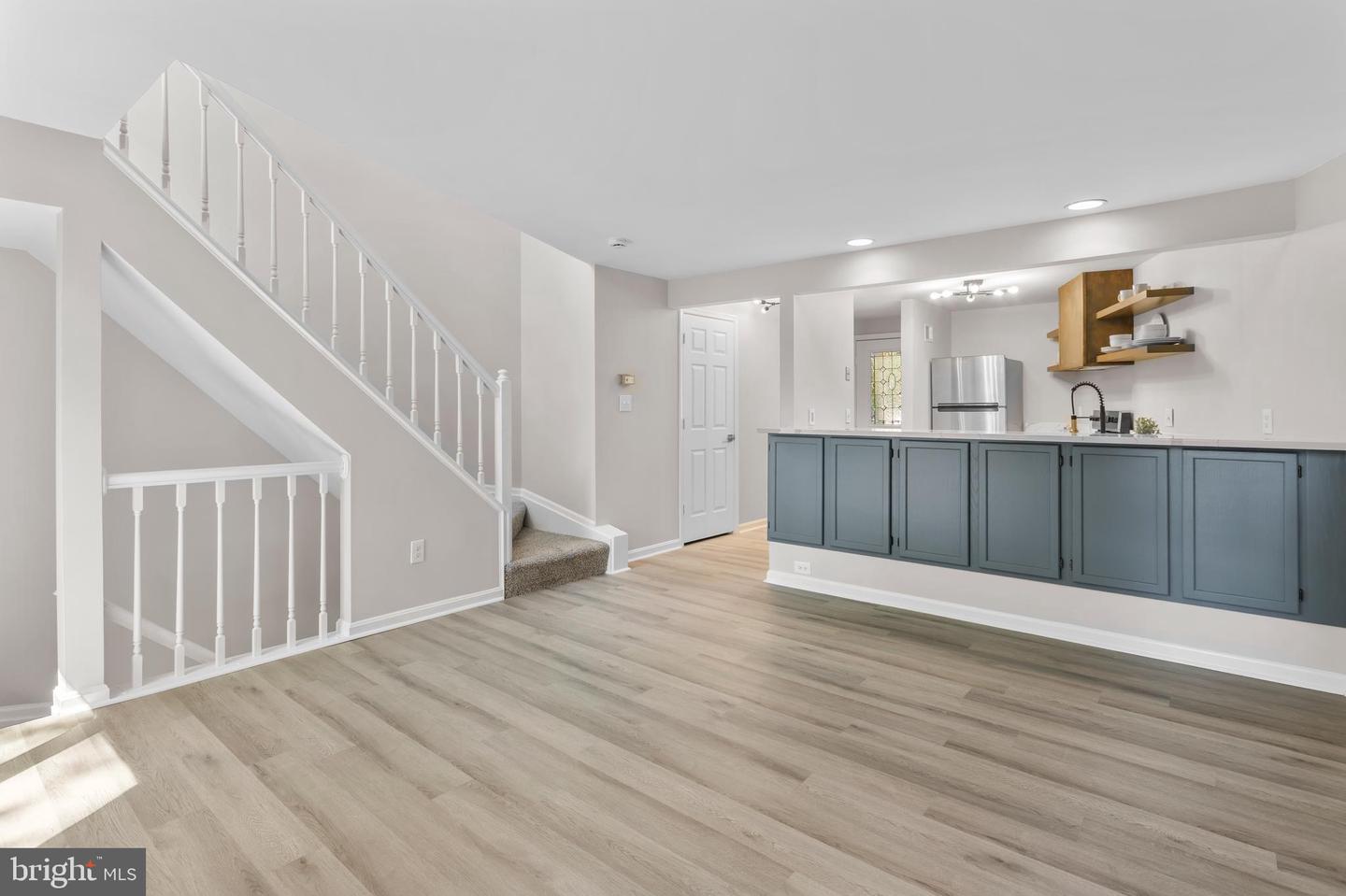 5835 NORHAM DR, ALEXANDRIA, Virginia 22315, 2 Bedrooms Bedrooms, ,2 BathroomsBathrooms,Residential,For sale,5835 NORHAM DR,VAFX2263314 MLS # VAFX2263314