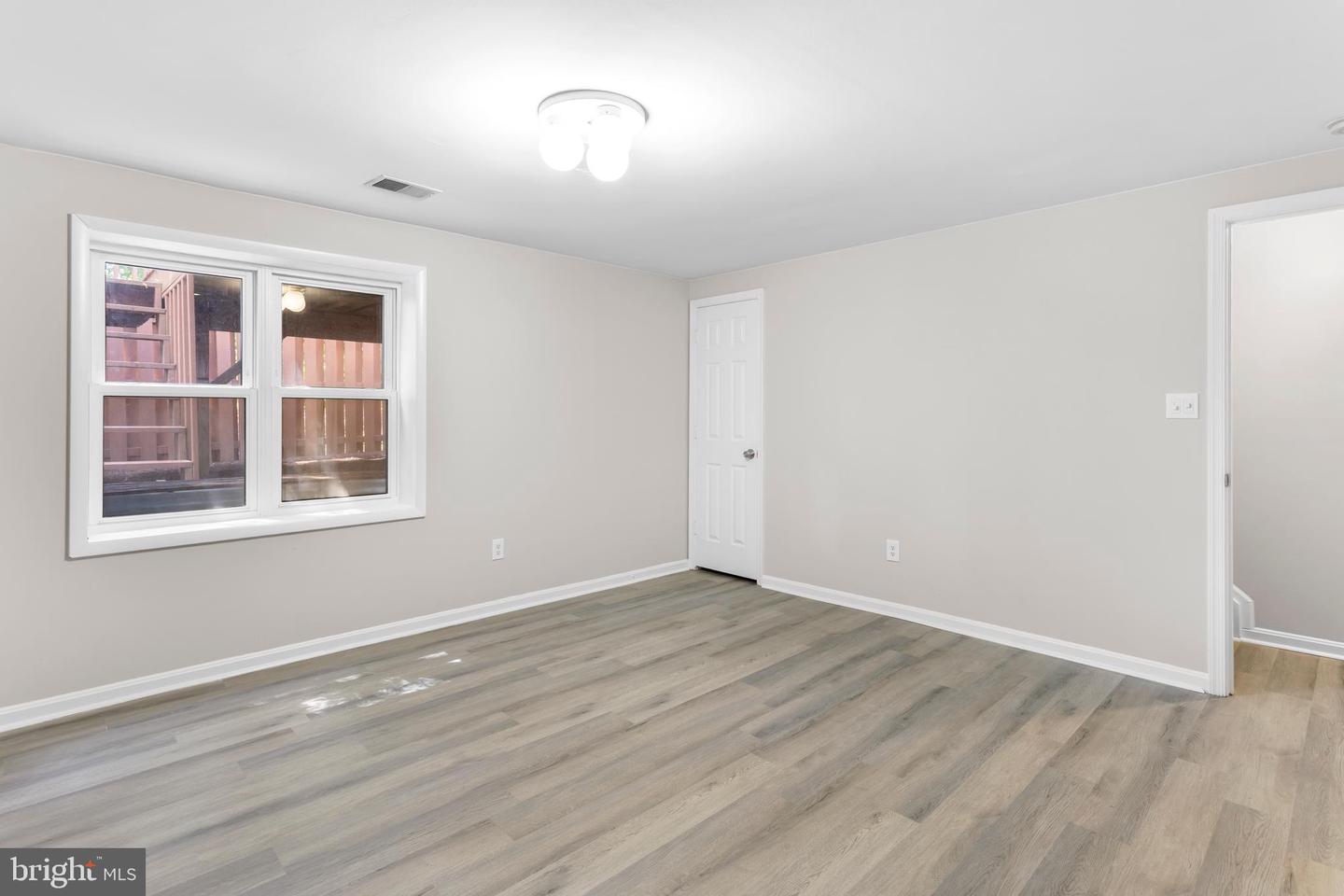 5835 NORHAM DR, ALEXANDRIA, Virginia 22315, 2 Bedrooms Bedrooms, ,2 BathroomsBathrooms,Residential,For sale,5835 NORHAM DR,VAFX2263314 MLS # VAFX2263314