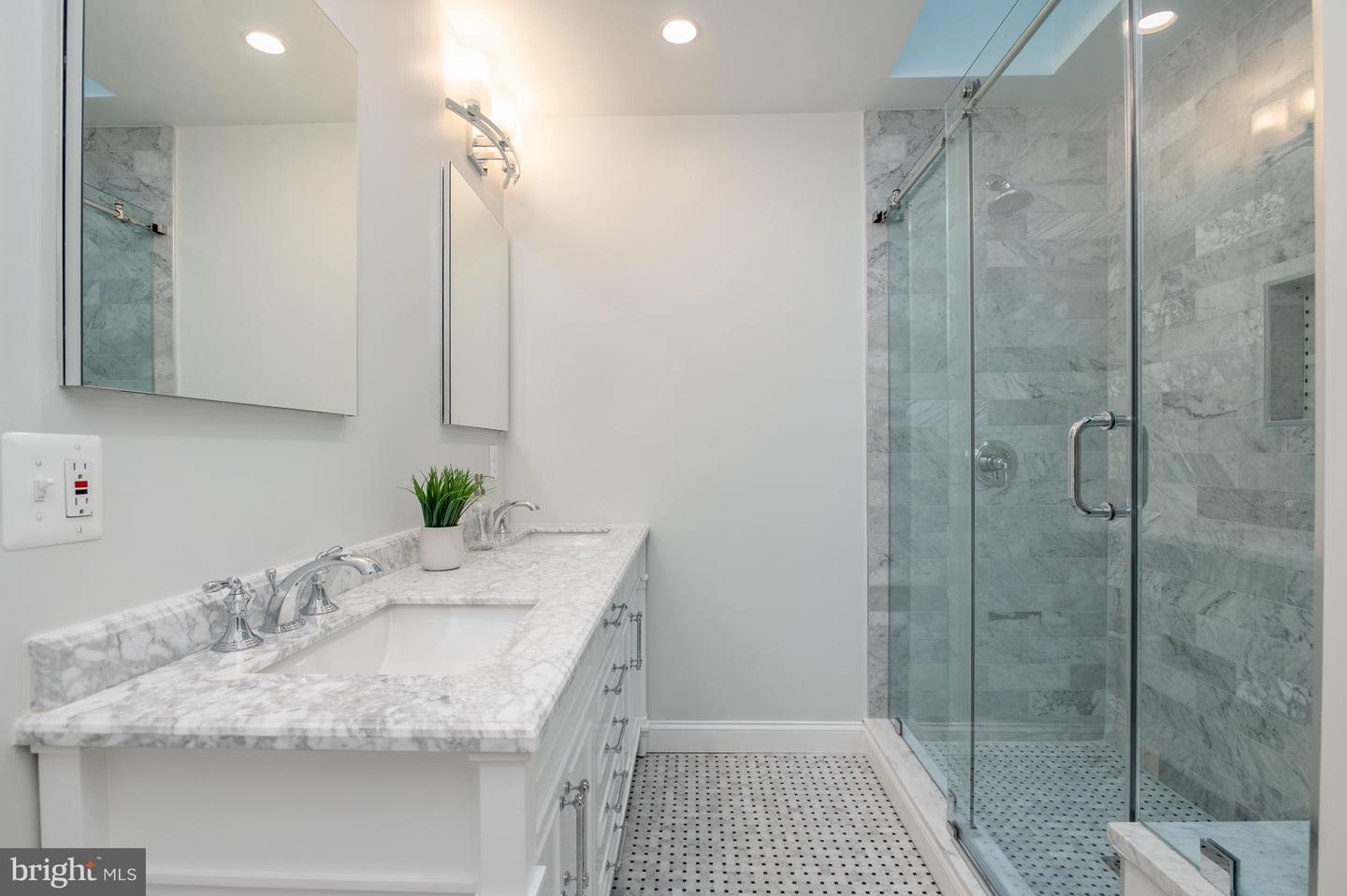3930 HIGHWOOD CT NW, WASHINGTON, District Of Columbia 20007, 3 Bedrooms Bedrooms, 7 Rooms Rooms,3 BathroomsBathrooms,Residential,For sale,3930 HIGHWOOD CT NW,DCDC2217220 MLS # DCDC2217220