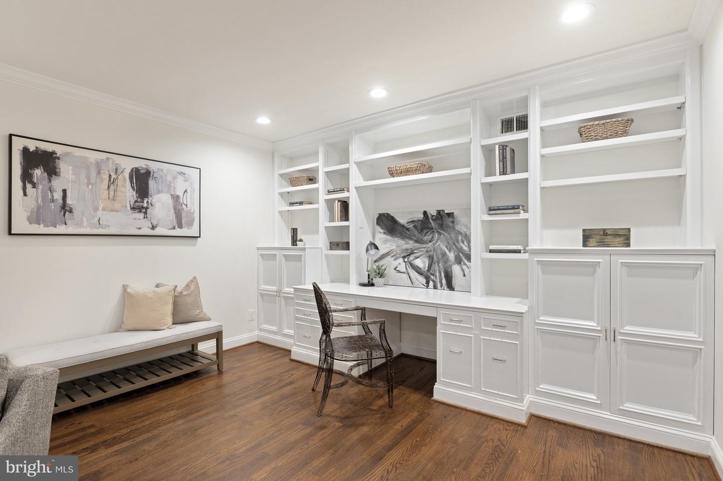 3930 HIGHWOOD CT NW, WASHINGTON, District Of Columbia 20007, 3 Bedrooms Bedrooms, 7 Rooms Rooms,3 BathroomsBathrooms,Residential,For sale,3930 HIGHWOOD CT NW,DCDC2217220 MLS # DCDC2217220