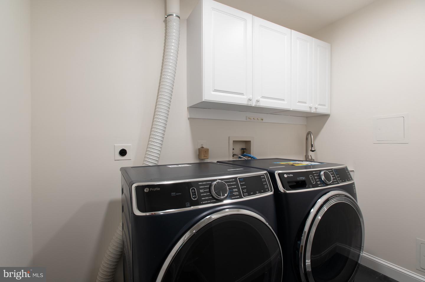 3930 HIGHWOOD CT NW, WASHINGTON, District Of Columbia 20007, 3 Bedrooms Bedrooms, 7 Rooms Rooms,3 BathroomsBathrooms,Residential,For sale,3930 HIGHWOOD CT NW,DCDC2217220 MLS # DCDC2217220