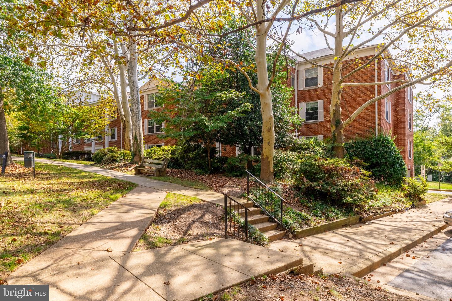 7621 PROVINCIAL DR #304, MCLEAN, Virginia 22102, 1 Bedroom Bedrooms, ,1 BathroomBathrooms,Residential,For sale,7621 PROVINCIAL DR #304,VAFX2267650 MLS # VAFX2267650 7621 PROVINCIAL DR #304, MCLEAN, Virginia 22102, 1 Bedroom Bedrooms, ,1 BathroomBathrooms,Residential,For sale,7621 PROVINCIAL DR #304,VAFX2267650 MLS # VAFX2267650