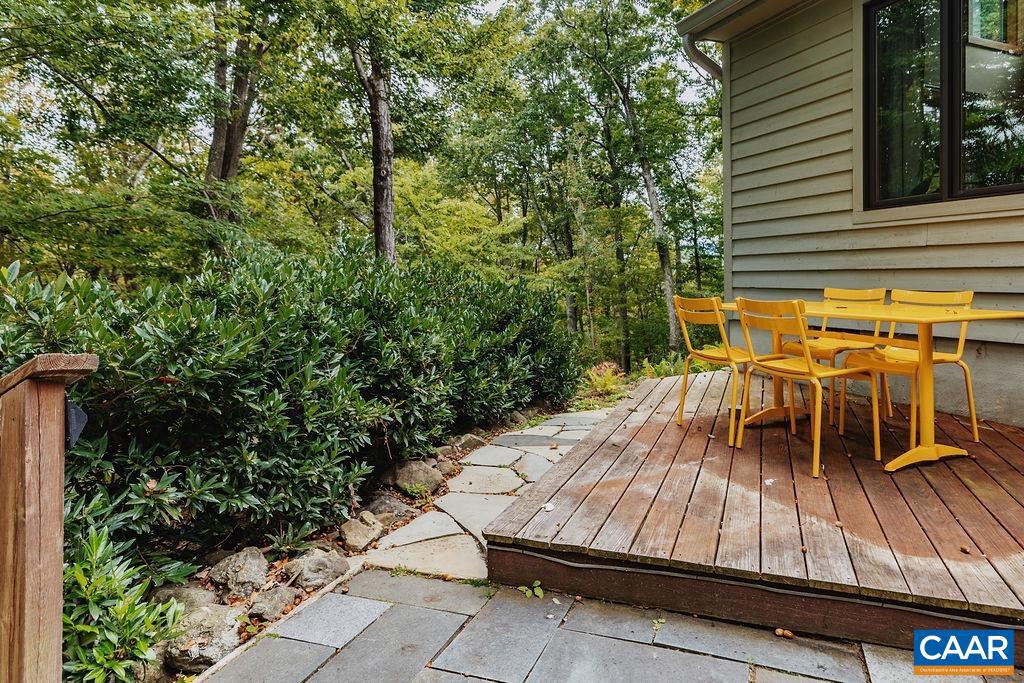 284 SHINGLE OAK LN, NELLYSFORD, Virginia 22958, 4 Bedrooms Bedrooms, ,4 BathroomsBathrooms,Residential,For sale,284 SHINGLE OAK LN,669260 MLS # 669260