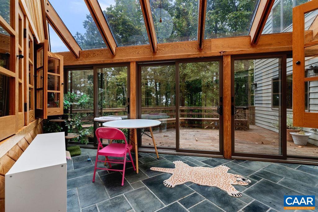284 SHINGLE OAK LN, NELLYSFORD, Virginia 22958, 4 Bedrooms Bedrooms, ,4 BathroomsBathrooms,Residential,For sale,284 SHINGLE OAK LN,669260 MLS # 669260