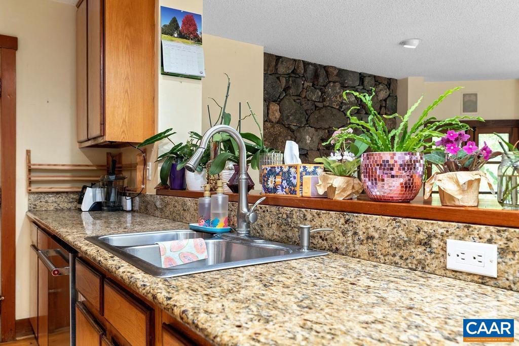 284 SHINGLE OAK LN, NELLYSFORD, Virginia 22958, 4 Bedrooms Bedrooms, ,4 BathroomsBathrooms,Residential,For sale,284 SHINGLE OAK LN,669260 MLS # 669260