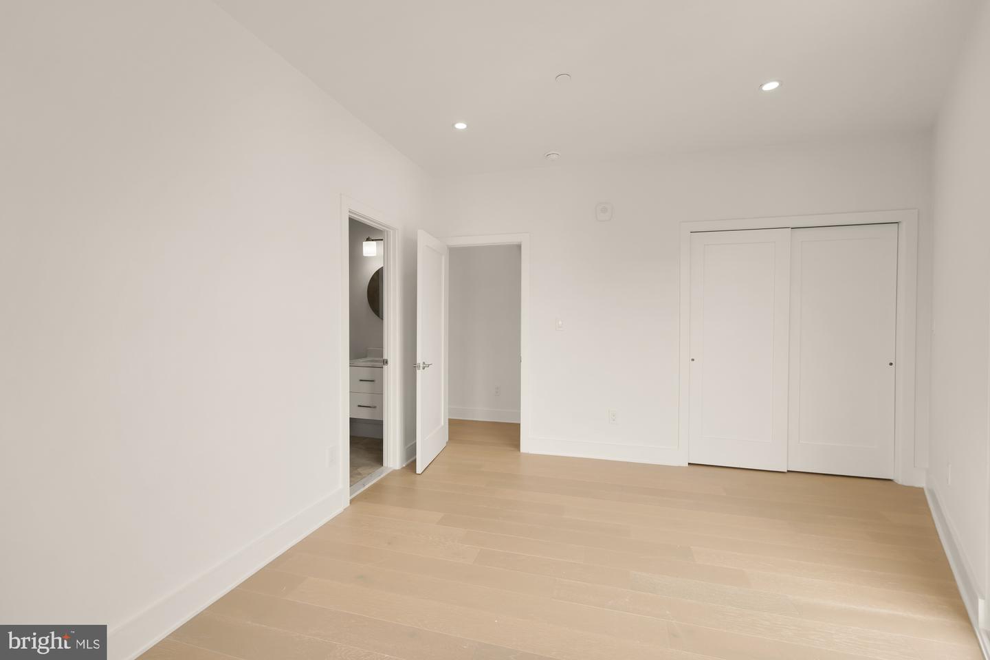 1850 CAPITOL AVE NE #2, WASHINGTON, District Of Columbia 20002, 4 Bedrooms Bedrooms, ,4 BathroomsBathrooms,Residential,For sale,1850 CAPITOL AVE NE #2,DCDC2223916 MLS # DCDC2223916
