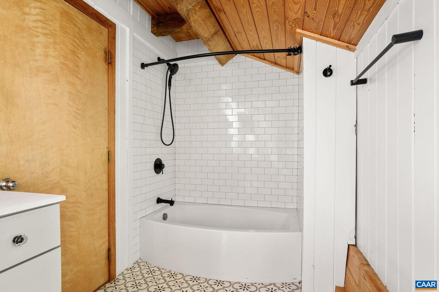 3946 ROCK BRANCH RD, NORTH GARDEN, Virginia 22959, 3 Bedrooms Bedrooms, ,2 BathroomsBathrooms,Residential,For sale,3946 ROCK BRANCH RD,669309 MLS # 669309