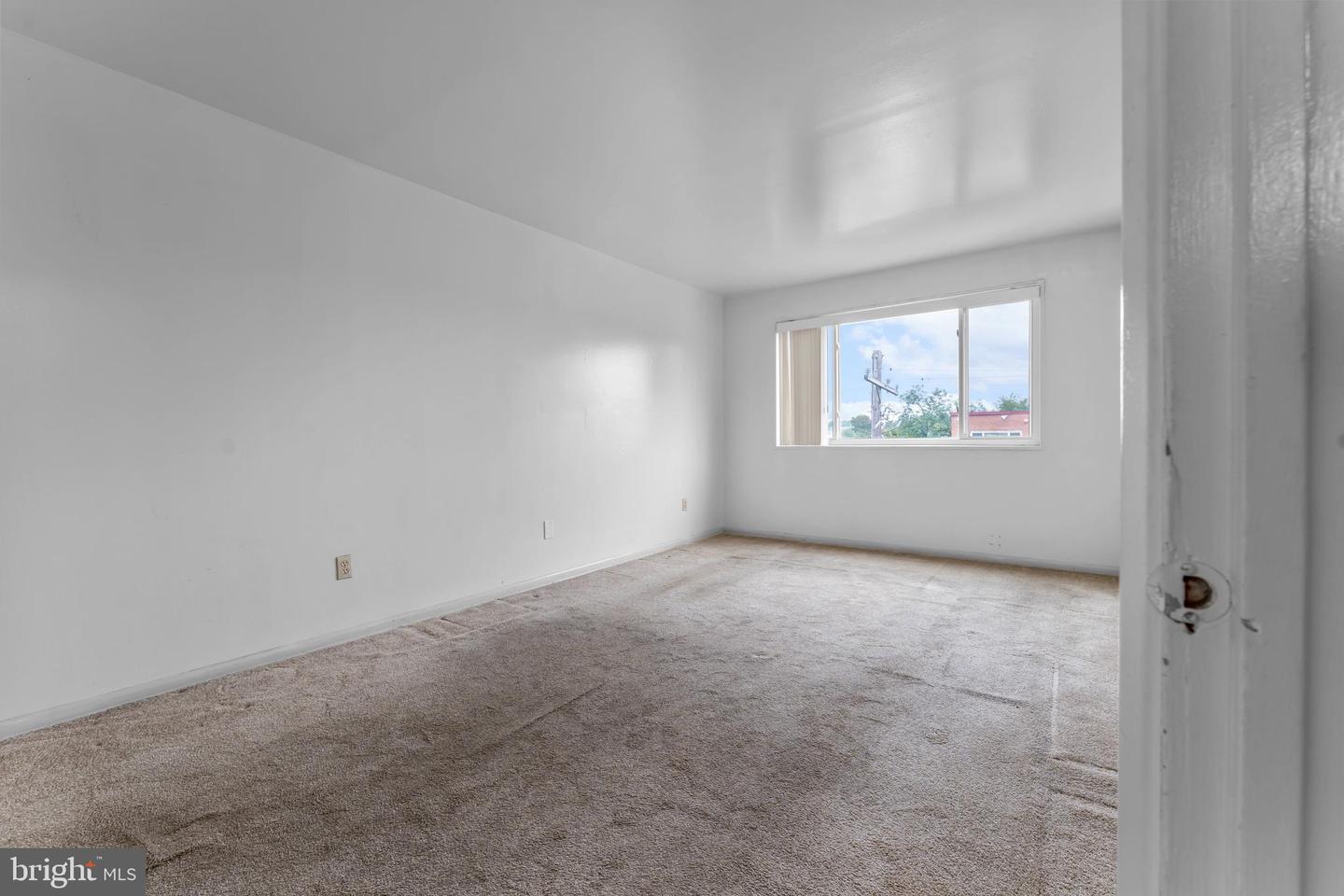 4270 EAST CAPITOL ST NE #301, WASHINGTON, District Of Columbia 20019, 2 Bedrooms Bedrooms, ,1 BathroomBathrooms,Residential,For sale,4270 EAST CAPITOL ST NE #301,DCDC2224050 MLS # DCDC2224050