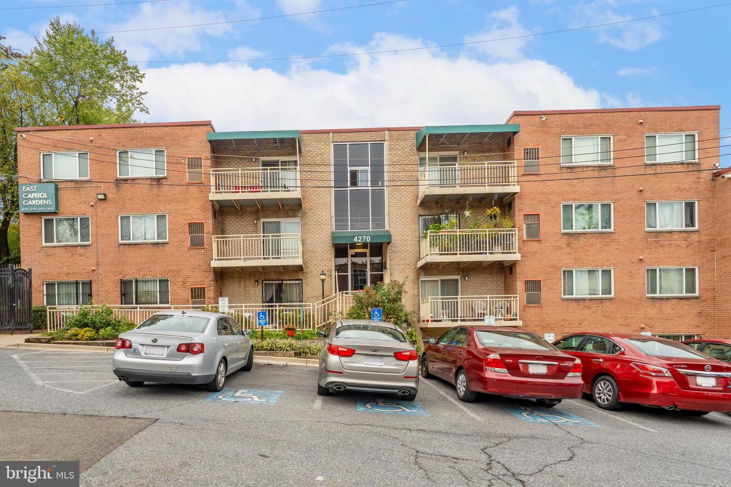 4270 EAST CAPITOL ST NE #301, WASHINGTON, District Of Columbia 20019, 2 Bedrooms Bedrooms, ,1 BathroomBathrooms,Residential,For sale,4270 EAST CAPITOL ST NE #301,DCDC2224050 MLS # DCDC2224050