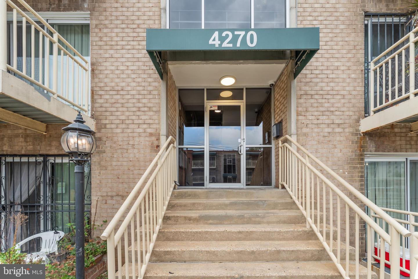 4270 EAST CAPITOL ST NE #301, WASHINGTON, District Of Columbia 20019, 2 Bedrooms Bedrooms, ,1 BathroomBathrooms,Residential,For sale,4270 EAST CAPITOL ST NE #301,DCDC2224050 MLS # DCDC2224050