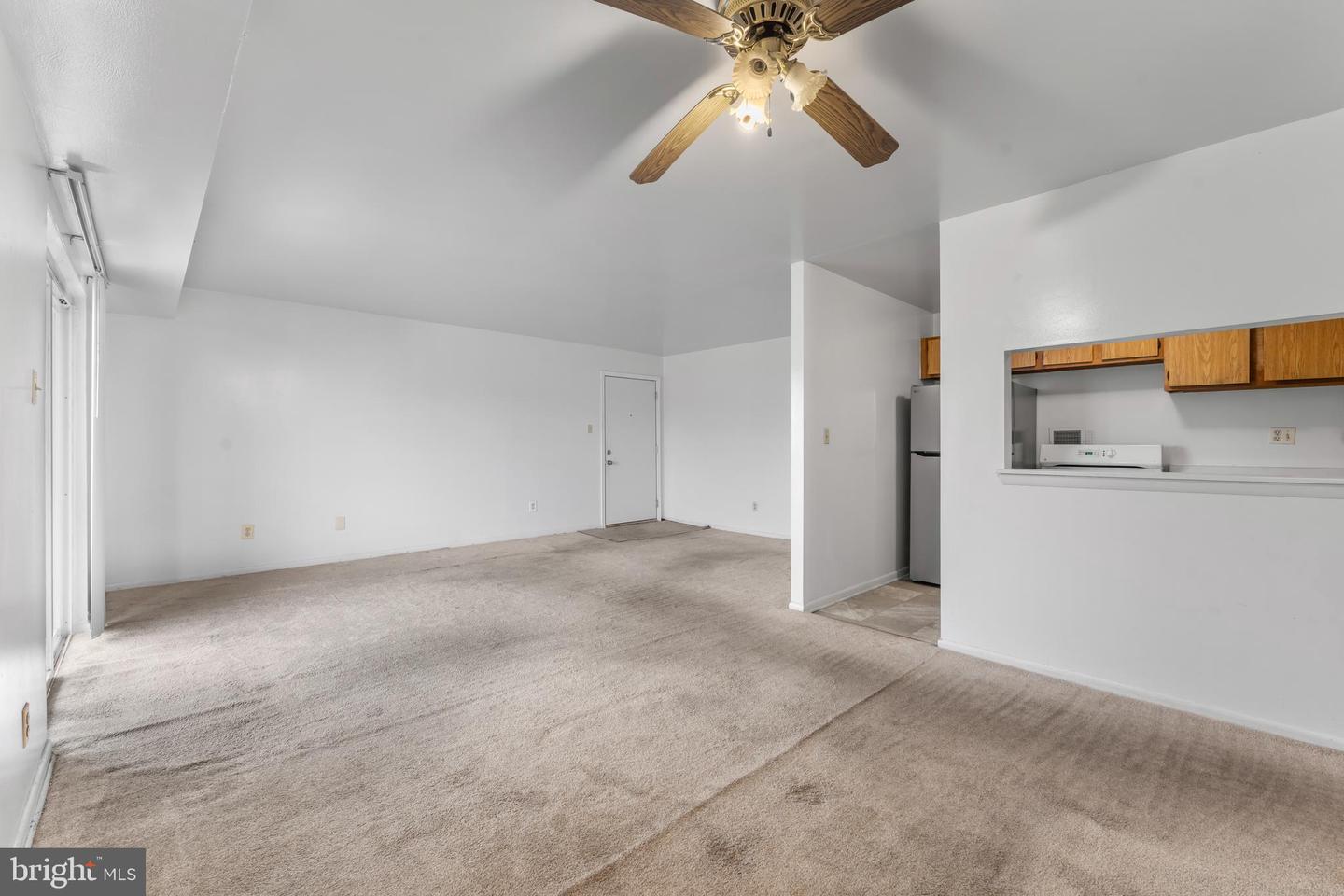 4270 EAST CAPITOL ST NE #301, WASHINGTON, District Of Columbia 20019, 2 Bedrooms Bedrooms, ,1 BathroomBathrooms,Residential,For sale,4270 EAST CAPITOL ST NE #301,DCDC2224050 MLS # DCDC2224050