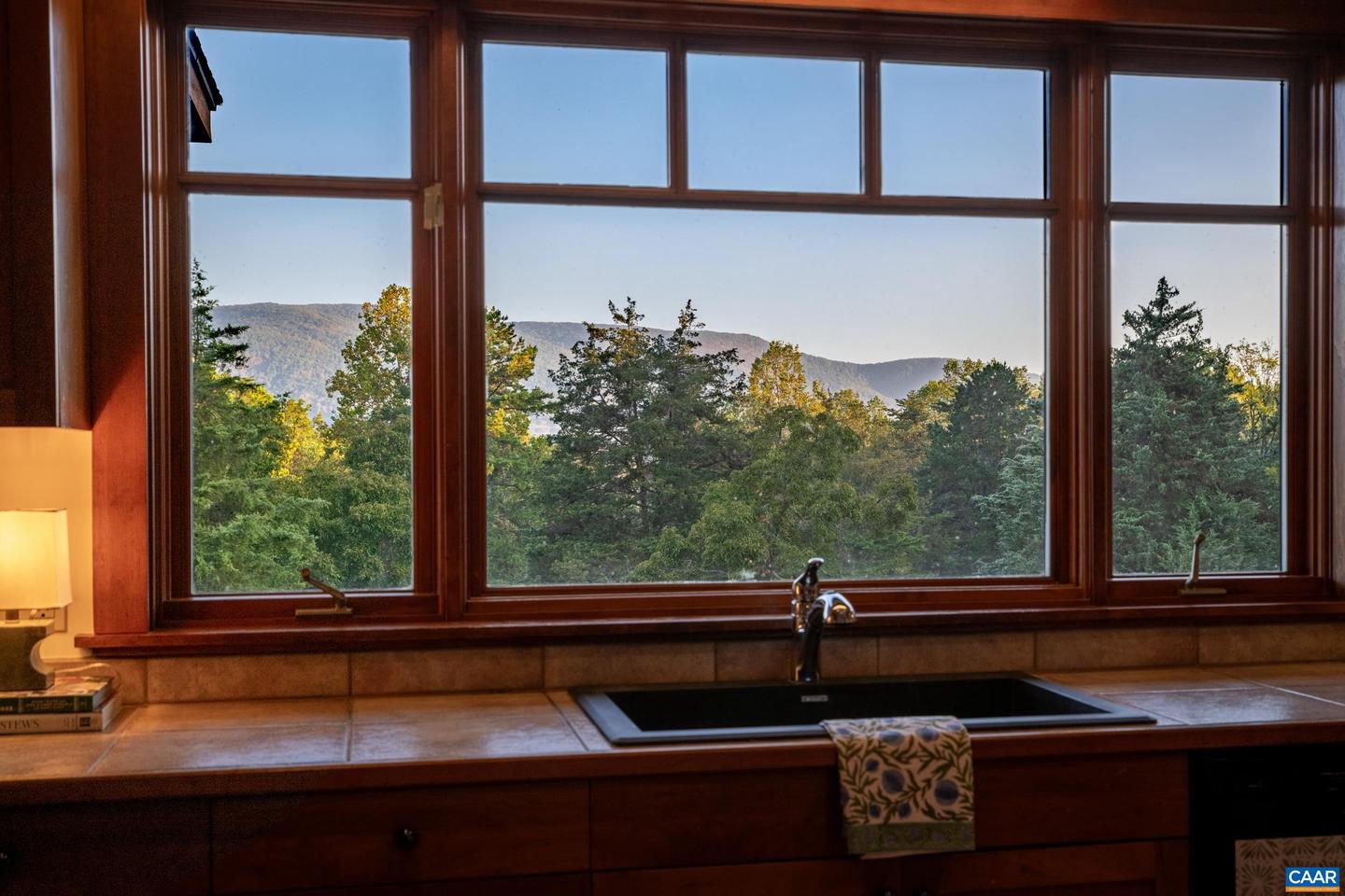 6585 FOXCLIFF LN, CROZET, Virginia 22932, 5 Bedrooms Bedrooms, ,4 BathroomsBathrooms,Residential,For sale,6585 FOXCLIFF LN,669338 MLS # 669338