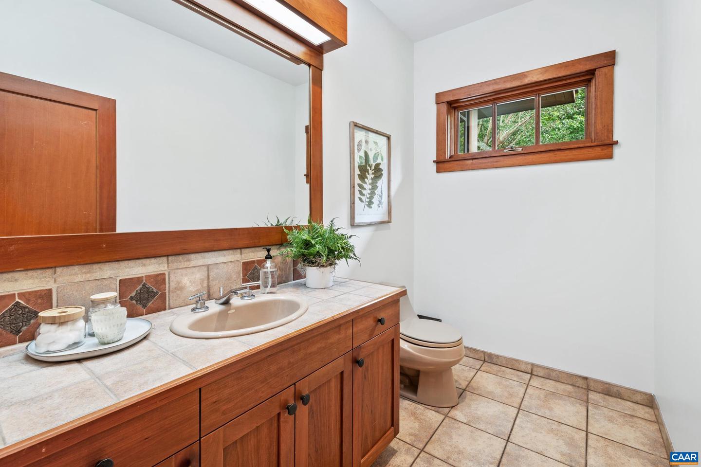 6585 FOXCLIFF LN, CROZET, Virginia 22932, 5 Bedrooms Bedrooms, ,4 BathroomsBathrooms,Residential,For sale,6585 FOXCLIFF LN,669338 MLS # 669338