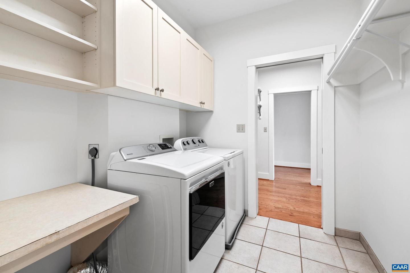 6585 FOXCLIFF LN, CROZET, Virginia 22932, 5 Bedrooms Bedrooms, ,4 BathroomsBathrooms,Residential,For sale,6585 FOXCLIFF LN,669338 MLS # 669338