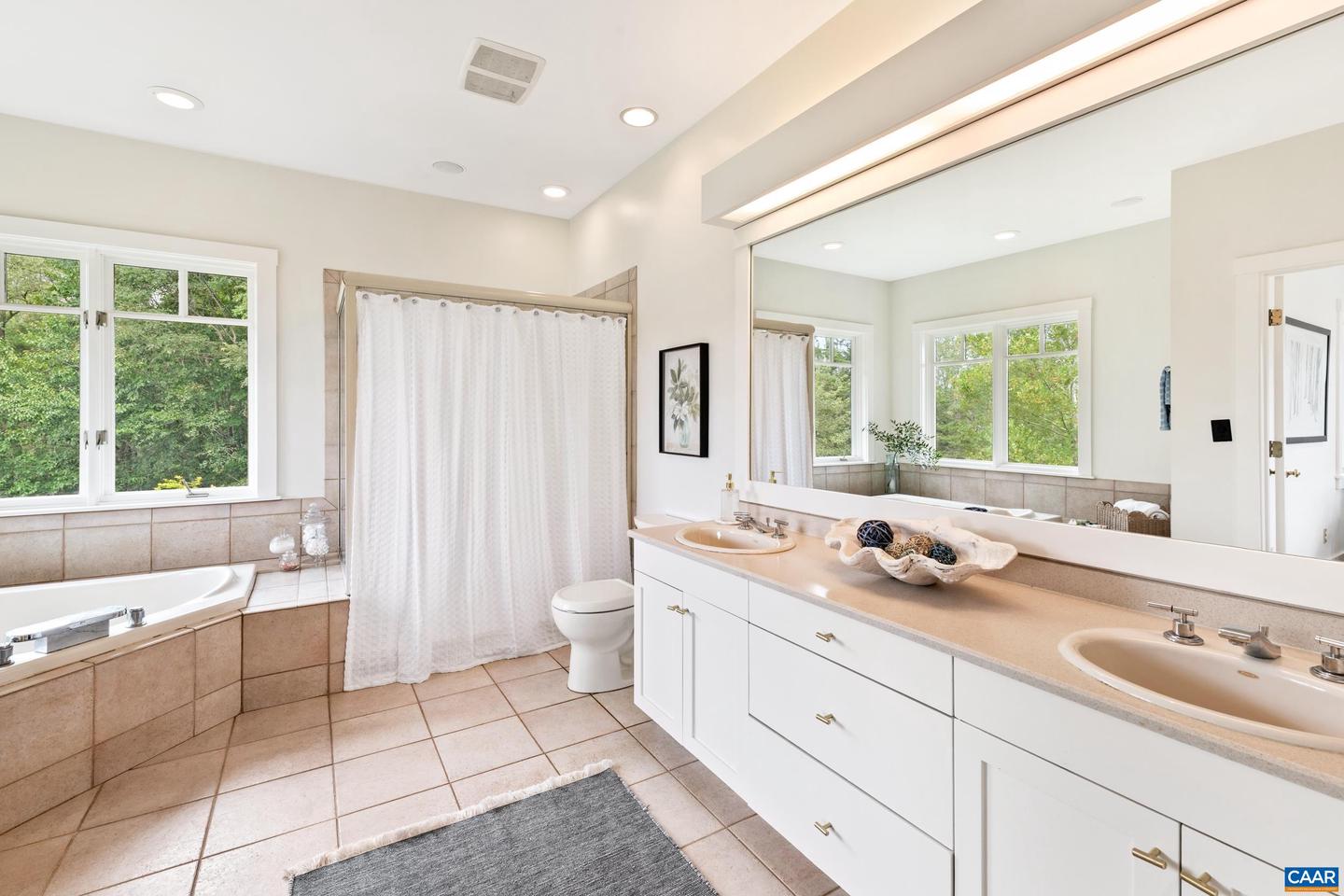 6585 FOXCLIFF LN, CROZET, Virginia 22932, 5 Bedrooms Bedrooms, ,4 BathroomsBathrooms,Residential,For sale,6585 FOXCLIFF LN,669338 MLS # 669338