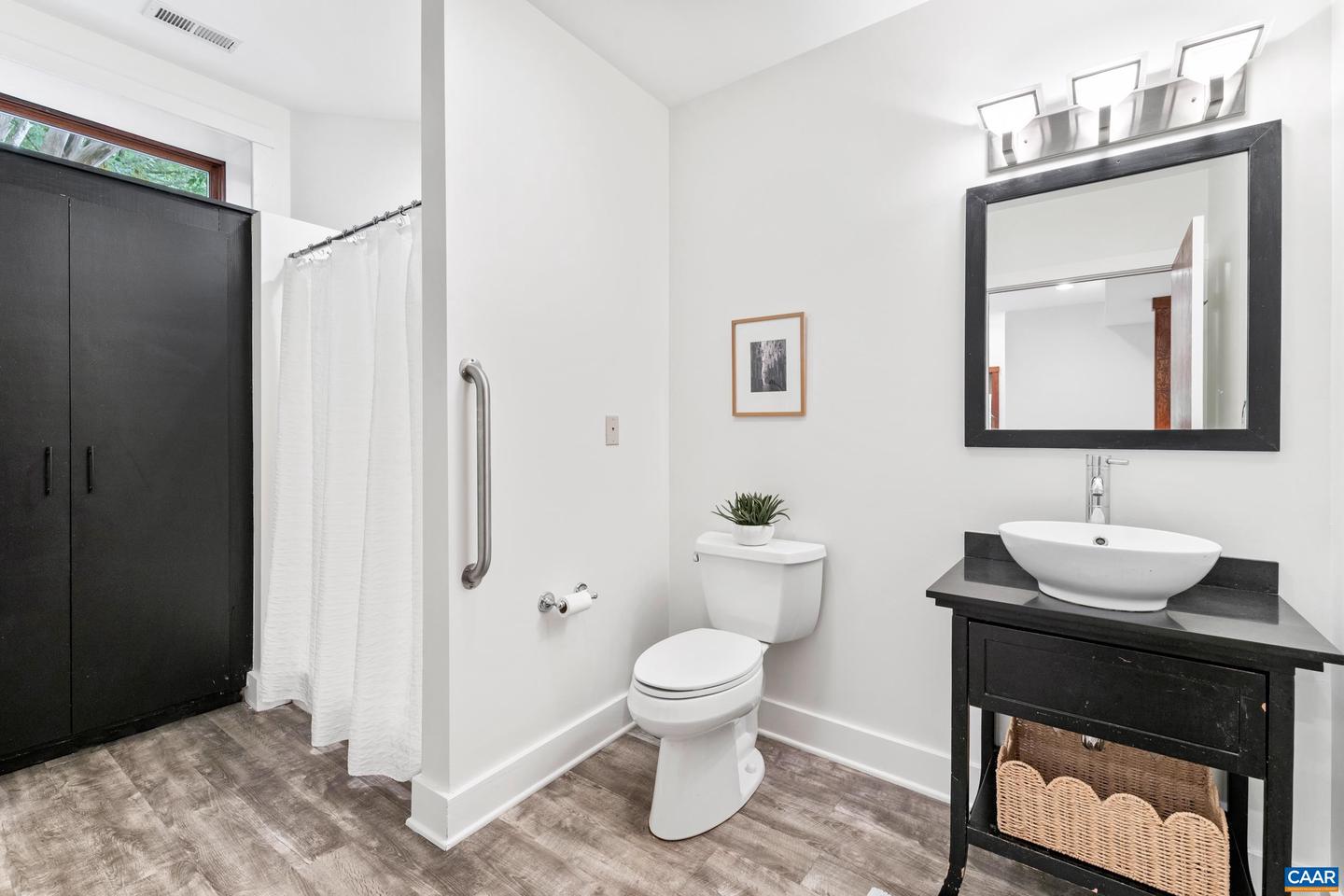 6585 FOXCLIFF LN, CROZET, Virginia 22932, 5 Bedrooms Bedrooms, ,4 BathroomsBathrooms,Residential,For sale,6585 FOXCLIFF LN,669338 MLS # 669338