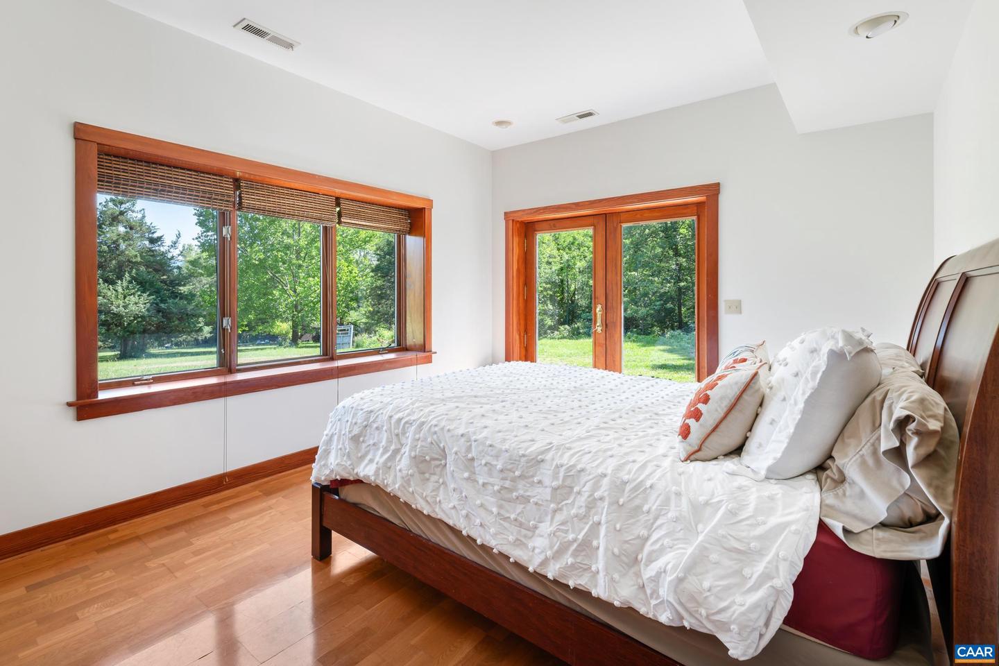 6585 FOXCLIFF LN, CROZET, Virginia 22932, 5 Bedrooms Bedrooms, ,4 BathroomsBathrooms,Residential,For sale,6585 FOXCLIFF LN,669338 MLS # 669338