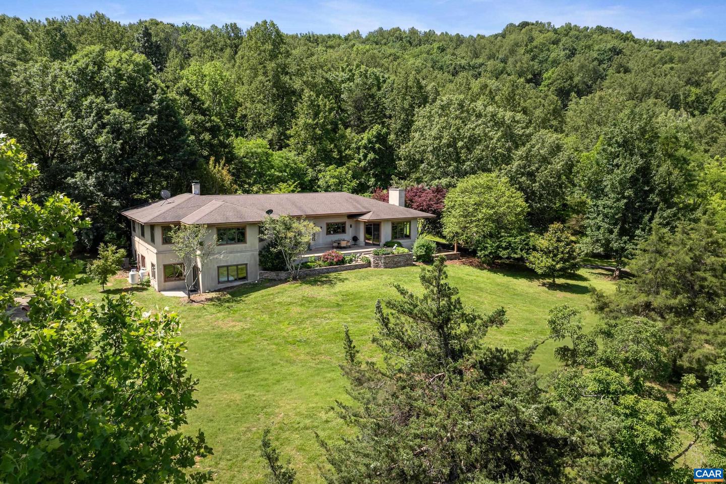 6585 FOXCLIFF LN, CROZET, Virginia 22932, 5 Bedrooms Bedrooms, ,4 BathroomsBathrooms,Residential,For sale,6585 FOXCLIFF LN,669338 MLS # 669338