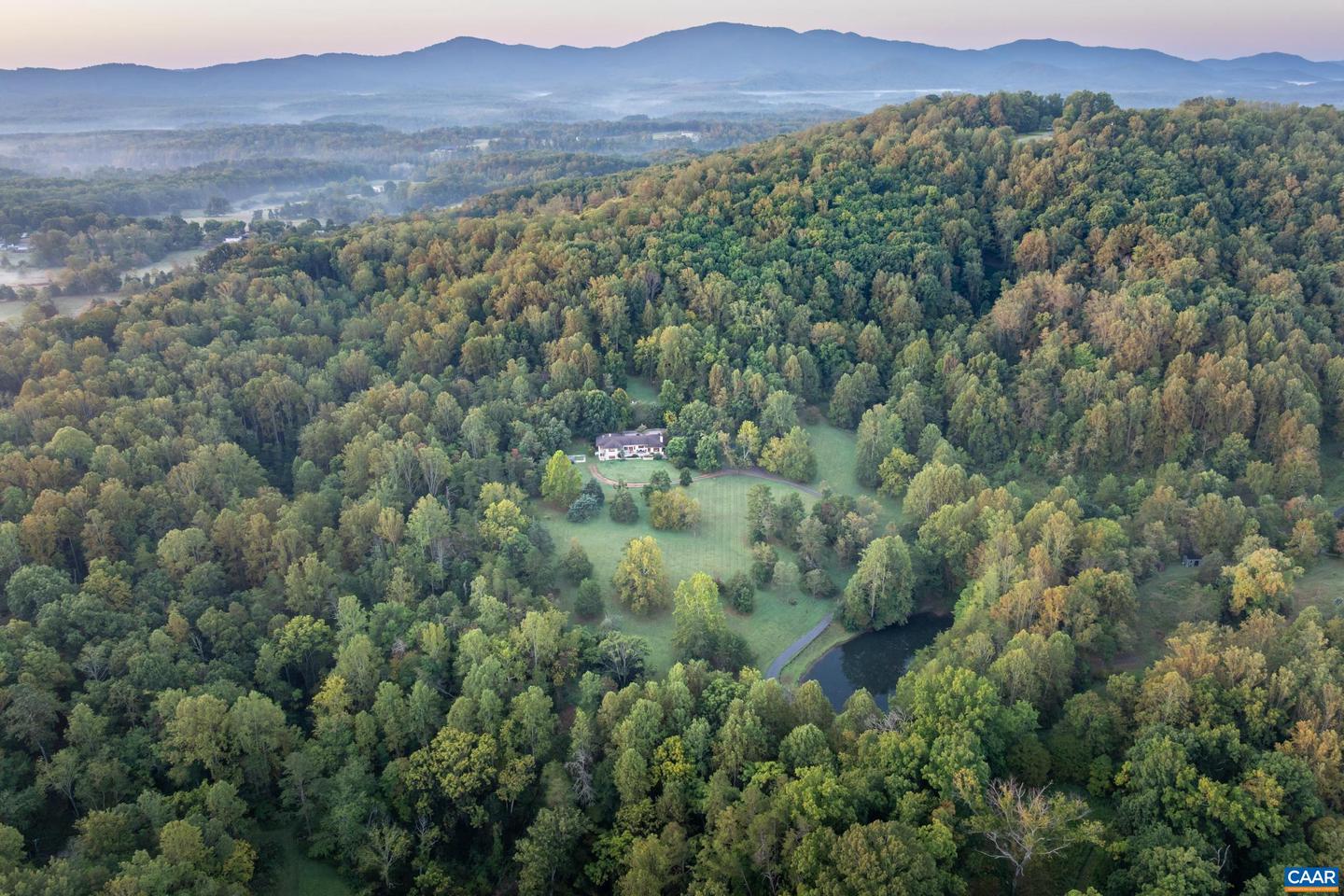 6585 FOXCLIFF LN, CROZET, Virginia 22932, 5 Bedrooms Bedrooms, ,4 BathroomsBathrooms,Residential,For sale,6585 FOXCLIFF LN,669338 MLS # 669338