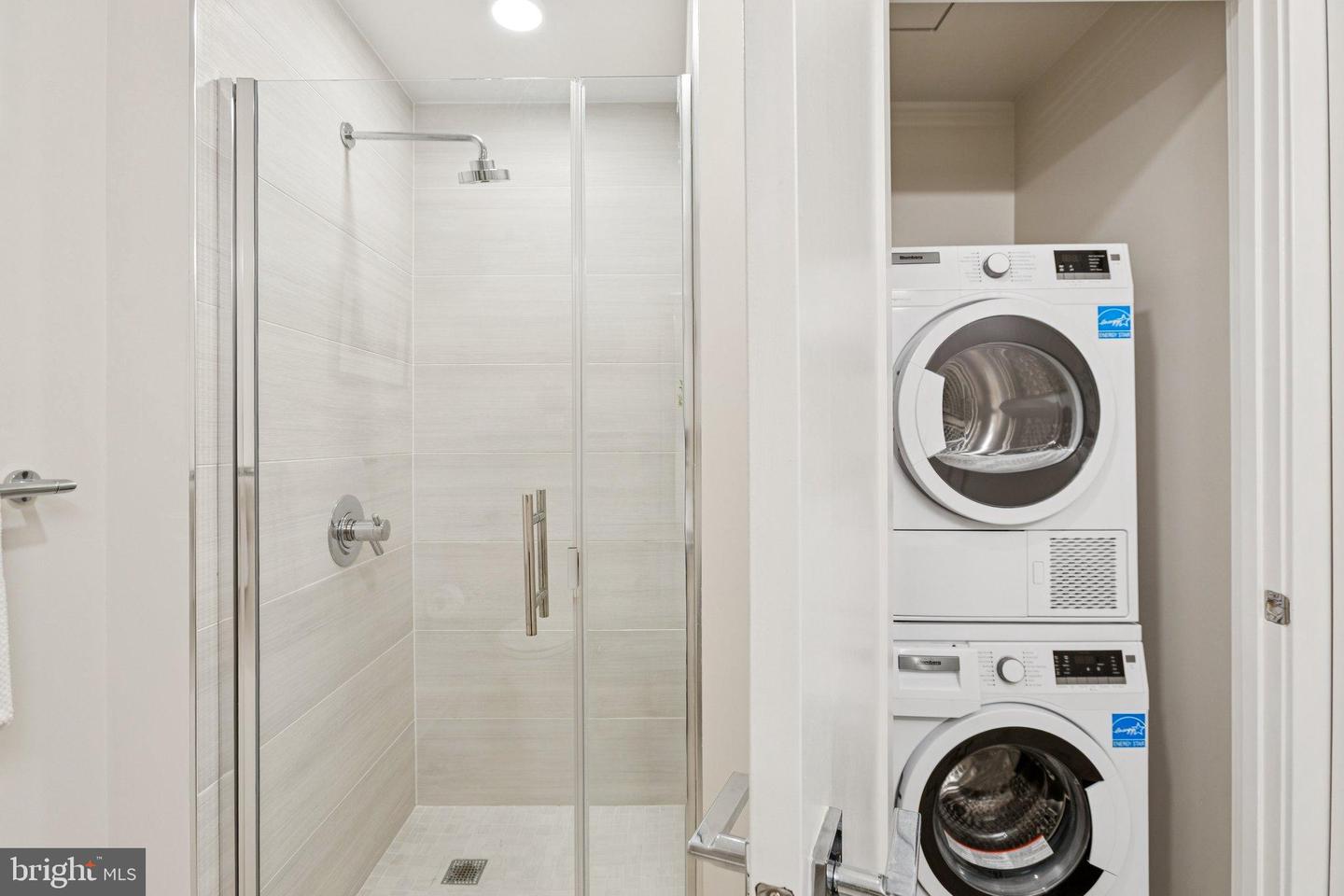 1211 VAN ST SE #1003, WASHINGTON, District Of Columbia 20003, 1 Bedroom Bedrooms, 5 Rooms Rooms,1 BathroomBathrooms,Residential,For sale,1211 VAN ST SE #1003,DCDC2224080 MLS # DCDC2224080