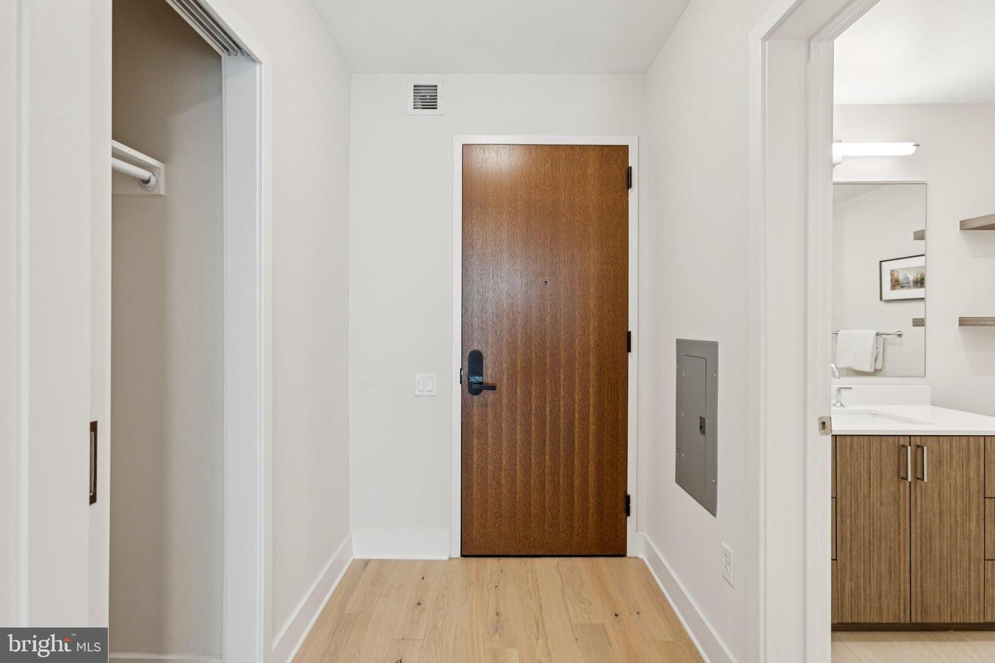 1211 VAN ST SE #1003, WASHINGTON, District Of Columbia 20003, 1 Bedroom Bedrooms, 5 Rooms Rooms,1 BathroomBathrooms,Residential,For sale,1211 VAN ST SE #1003,DCDC2224080 MLS # DCDC2224080