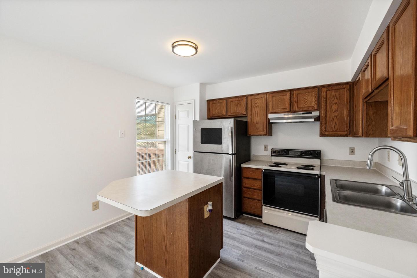 12687 PERCHANCE TER, WOODBRIDGE, Virginia 22192, 3 Bedrooms Bedrooms, ,2 BathroomsBathrooms,Residential,For sale,12687 PERCHANCE TER,VAPW2104722 MLS # VAPW2104722