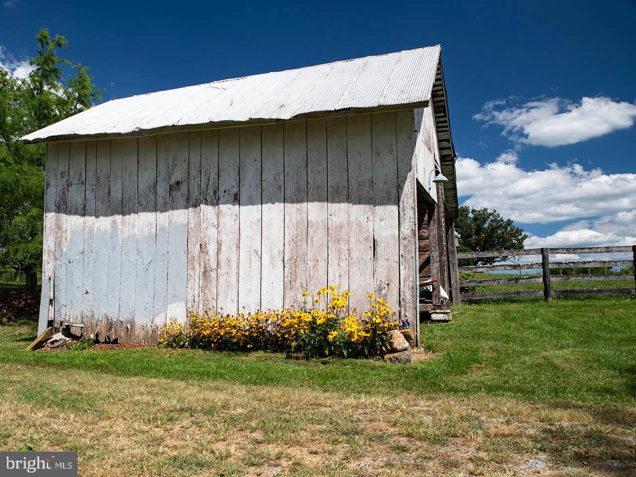 424 BALSLEY RD, STAUNTON, Virginia 24401, 3 Bedrooms Bedrooms, ,2 BathroomsBathrooms,Farm,For sale,424 BALSLEY RD,VAAG2002656 MLS # VAAG2002656