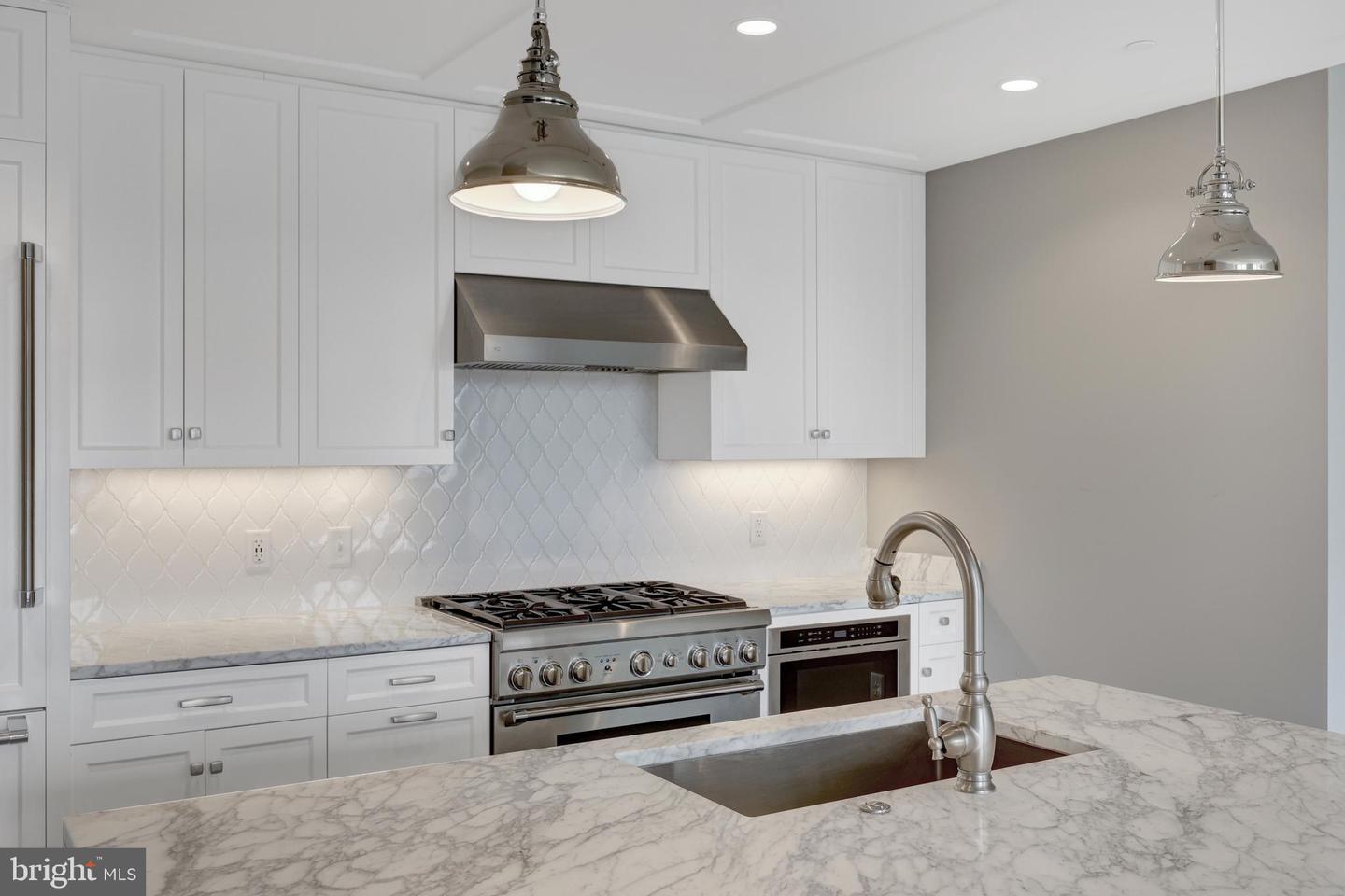 6900 FLEETWOOD RD #322, MCLEAN, Virginia 22101, 2 Bedrooms Bedrooms, ,2 BathroomsBathrooms,Residential,For sale,6900 FLEETWOOD RD #322,VAFX2224580 MLS # VAFX2224580