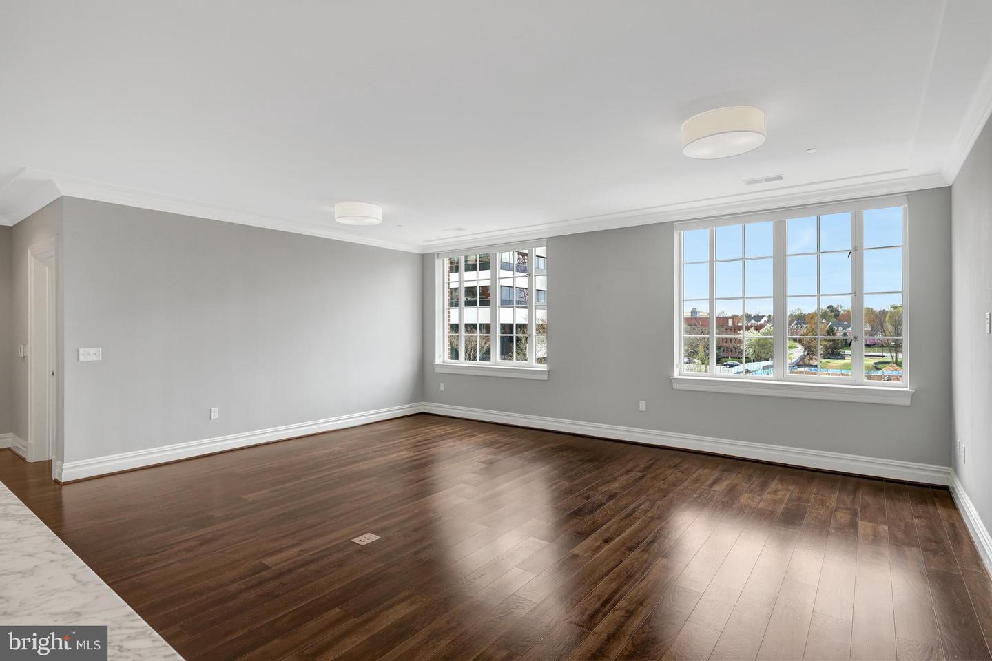 6900 FLEETWOOD RD #322, MCLEAN, Virginia 22101, 2 Bedrooms Bedrooms, ,2 BathroomsBathrooms,Residential,For sale,6900 FLEETWOOD RD #322,VAFX2224580 MLS # VAFX2224580