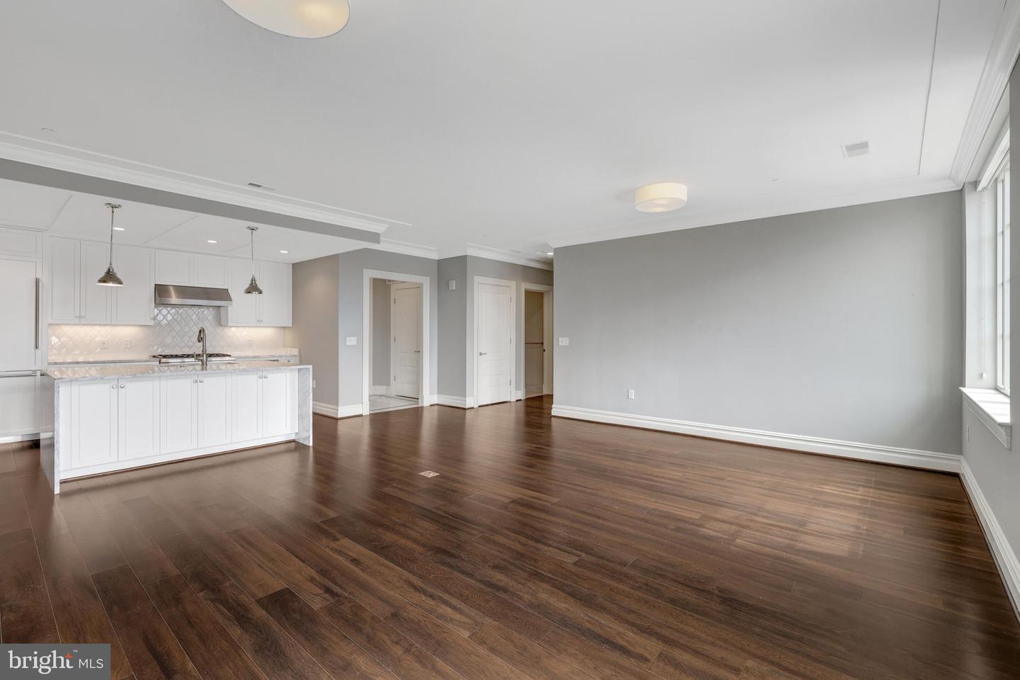 6900 FLEETWOOD RD #322, MCLEAN, Virginia 22101, 2 Bedrooms Bedrooms, ,2 BathroomsBathrooms,Residential,For sale,6900 FLEETWOOD RD #322,VAFX2224580 MLS # VAFX2224580