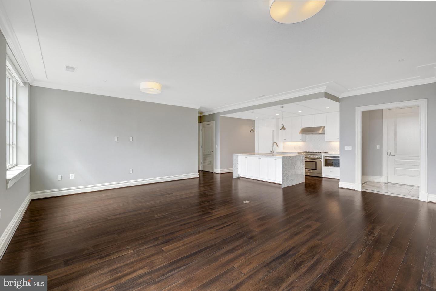 6900 FLEETWOOD RD #322, MCLEAN, Virginia 22101, 2 Bedrooms Bedrooms, ,2 BathroomsBathrooms,Residential,For sale,6900 FLEETWOOD RD #322,VAFX2224580 MLS # VAFX2224580