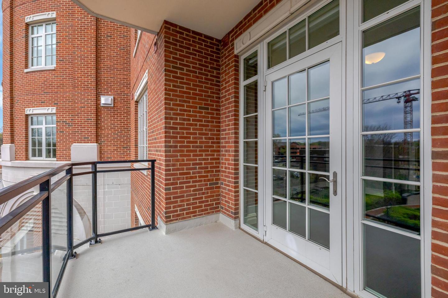 6900 FLEETWOOD RD #322, MCLEAN, Virginia 22101, 2 Bedrooms Bedrooms, ,2 BathroomsBathrooms,Residential,For sale,6900 FLEETWOOD RD #322,VAFX2224580 MLS # VAFX2224580