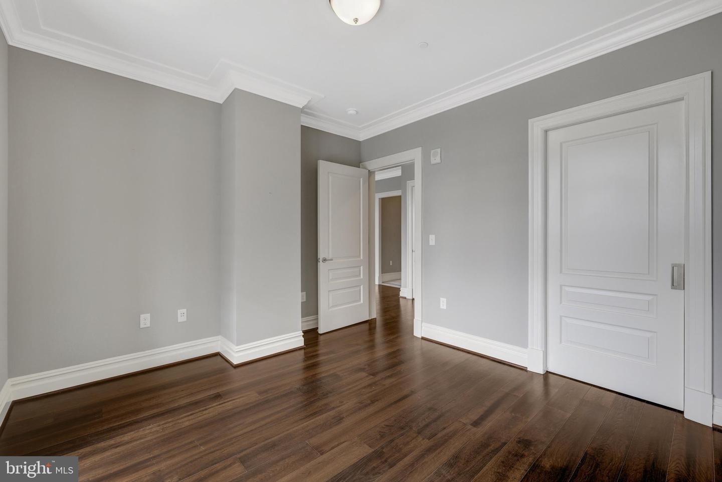 6900 FLEETWOOD RD #322, MCLEAN, Virginia 22101, 2 Bedrooms Bedrooms, ,2 BathroomsBathrooms,Residential,For sale,6900 FLEETWOOD RD #322,VAFX2224580 MLS # VAFX2224580