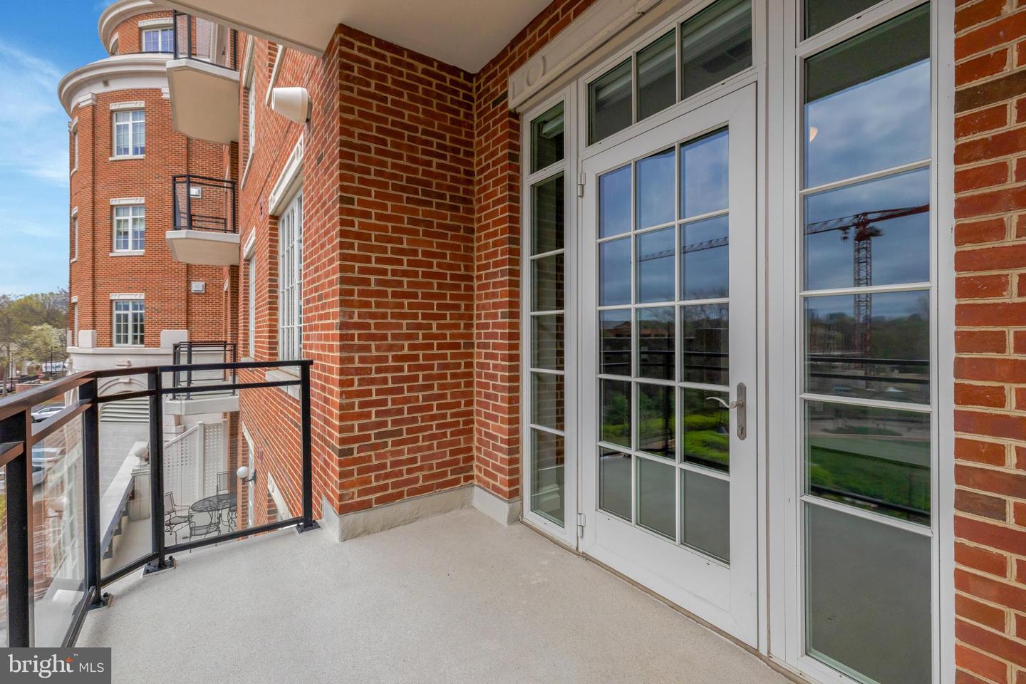 6900 FLEETWOOD RD #322, MCLEAN, Virginia 22101, 2 Bedrooms Bedrooms, ,2 BathroomsBathrooms,Residential,For sale,6900 FLEETWOOD RD #322,VAFX2224580 MLS # VAFX2224580
