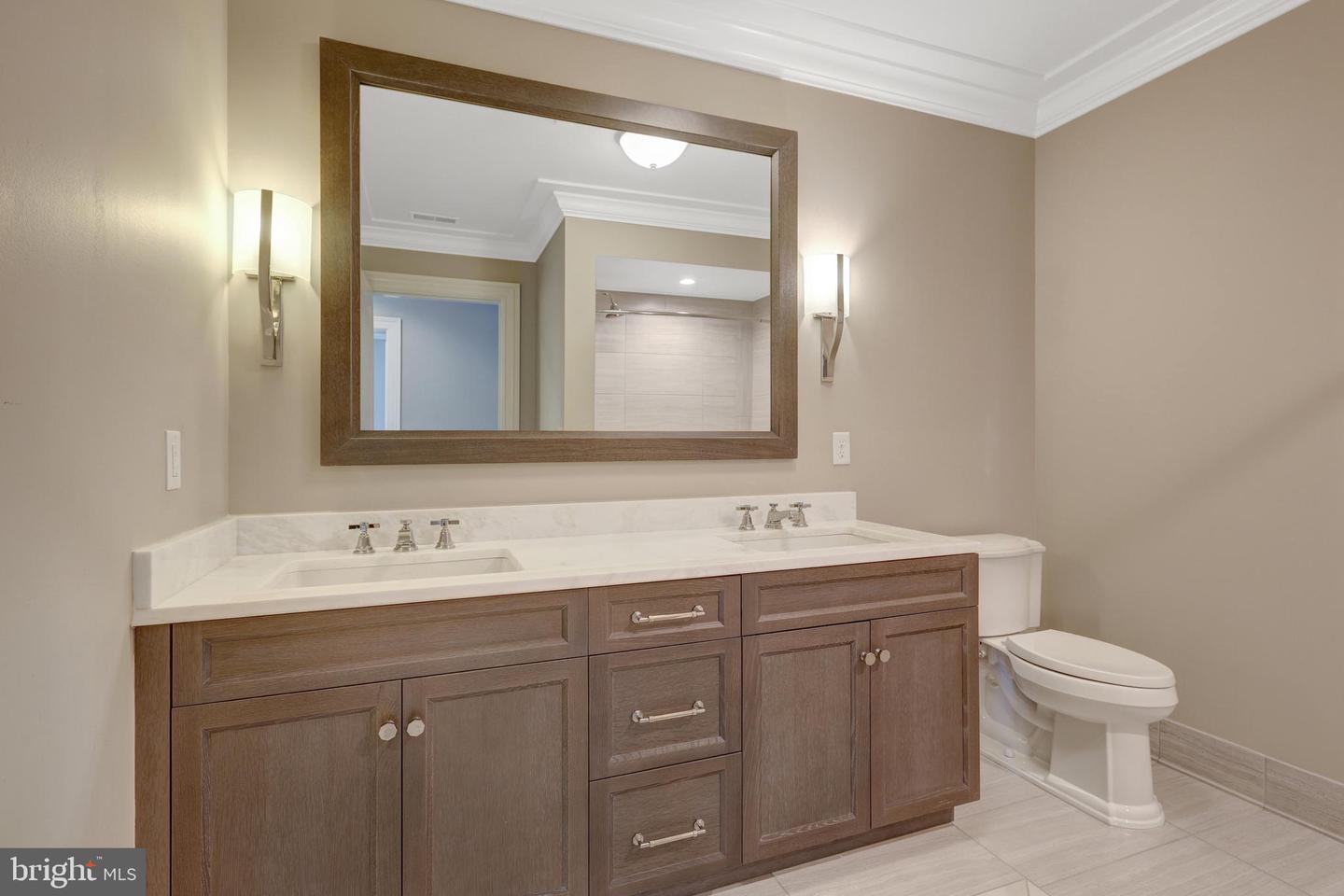 6900 FLEETWOOD RD #322, MCLEAN, Virginia 22101, 2 Bedrooms Bedrooms, ,2 BathroomsBathrooms,Residential,For sale,6900 FLEETWOOD RD #322,VAFX2224580 MLS # VAFX2224580