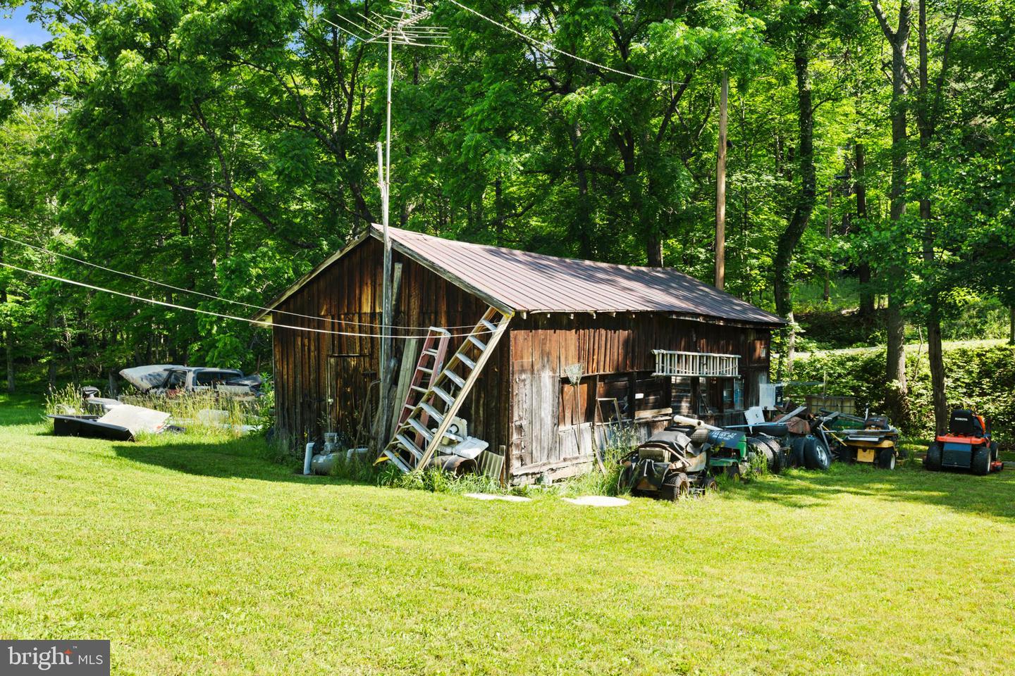8787 CROOKED RUN RD, BASYE, Virginia 22810, 2 Bedrooms Bedrooms, ,1 BathroomBathrooms,Residential,For sale,8787 CROOKED RUN RD,VASH2011652 MLS # VASH2011652