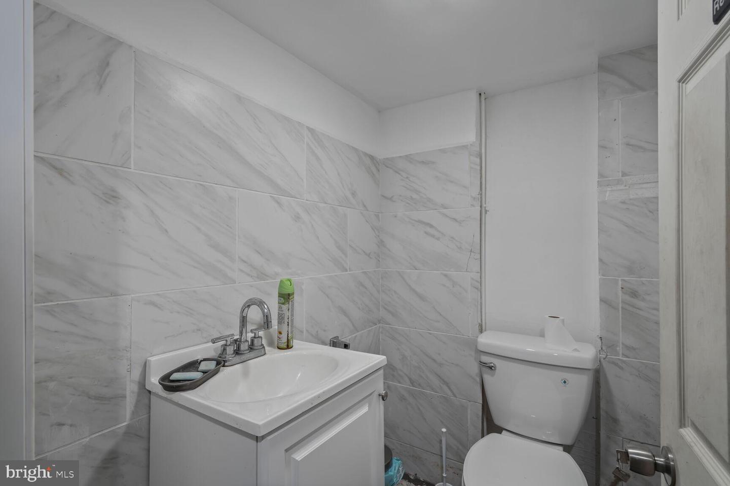 1720 1ST ST NW, WASHINGTON, District Of Columbia 20001, 4 Bedrooms Bedrooms, ,1 BathroomBathrooms,Residential,For sale,1720 1ST ST NW,DCDC2205372 MLS # DCDC2205372